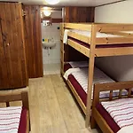 Πανσιόν Benatecka 3*
