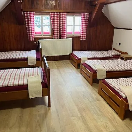 Benatecka 게스트하우스 3*