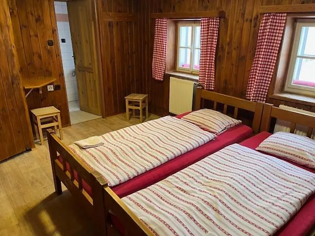 Benatecka Gæstehus 3*