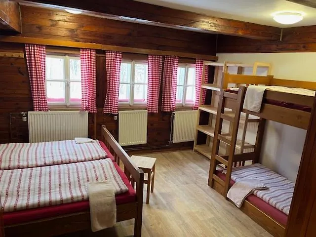 Benatecka 3*