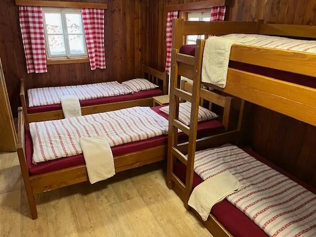 Benatecka 3*