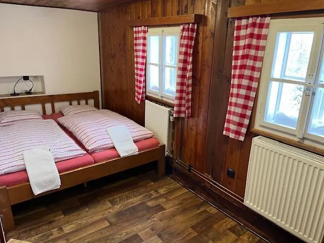 Gæstehus Benatecka 3*